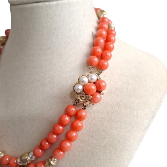 Vtg Double Strand Gold Tone, Faux Pearl,& Coral Acrylic Beaded Necklace 17" - Picture 2 of 5